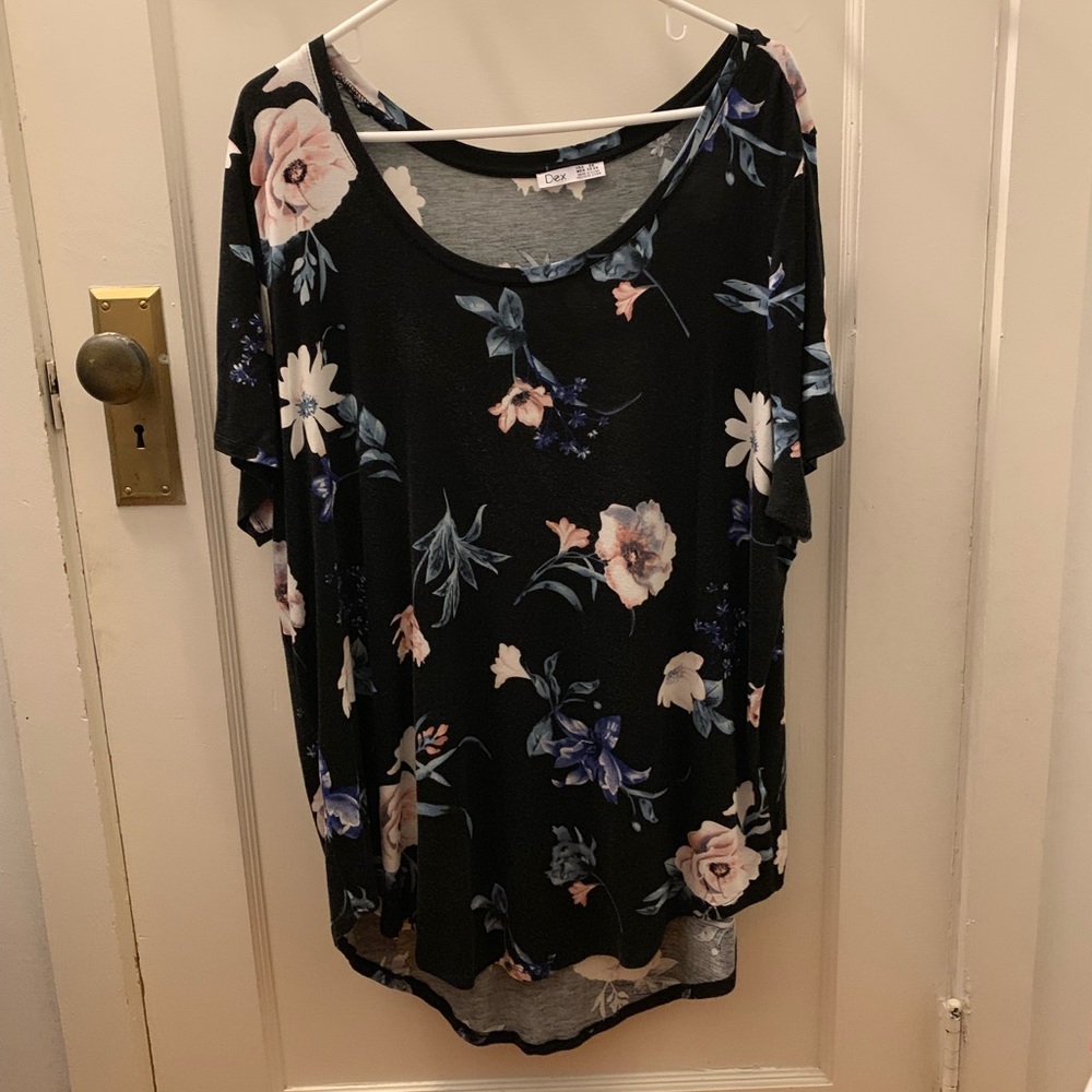 Adelene round hem tee from Dia.